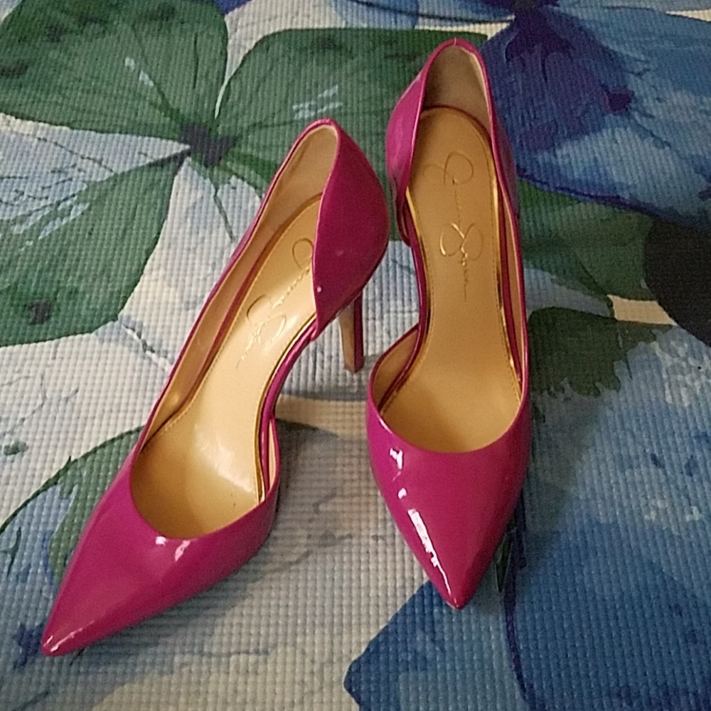 Purple patent pumps!